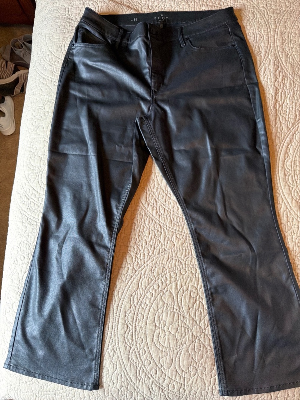 Adorable, leather coated style boot cut Capree